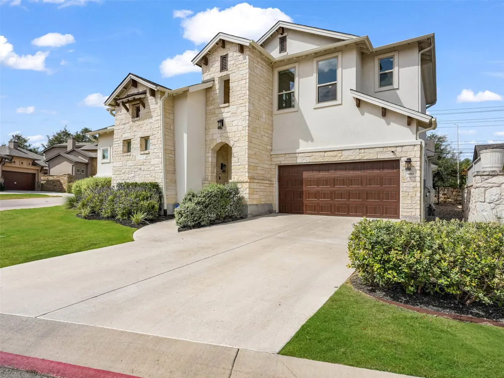960 Indian Hawthorne Drive #V Georgetown, TX 78628