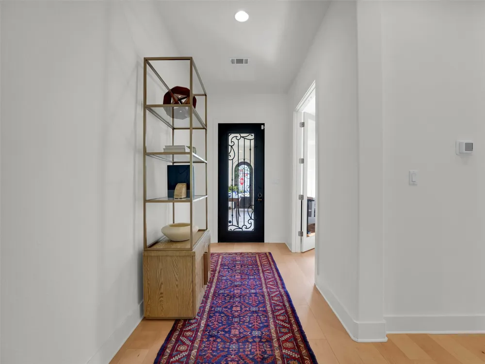 960 Indian Hawthorne Drive #V Georgetown, TX 78628
