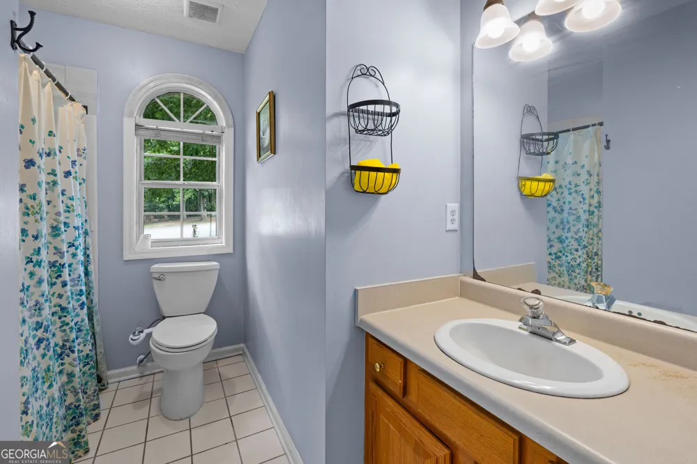 205 Foxdale CT LaGrange, GA 30240