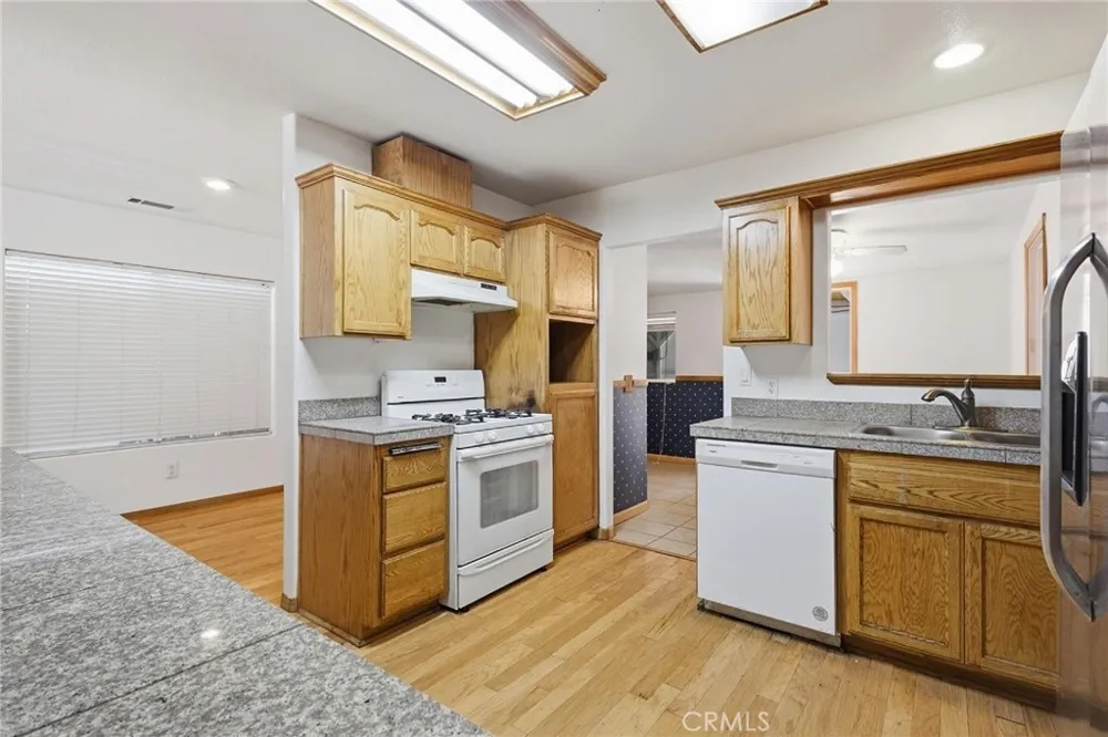 43233 Whittier Hemet, CA 92544