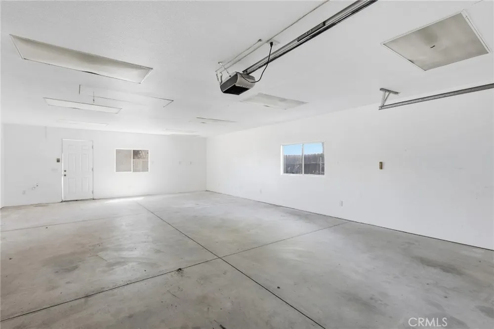 43233 Whittier Hemet, CA 92544