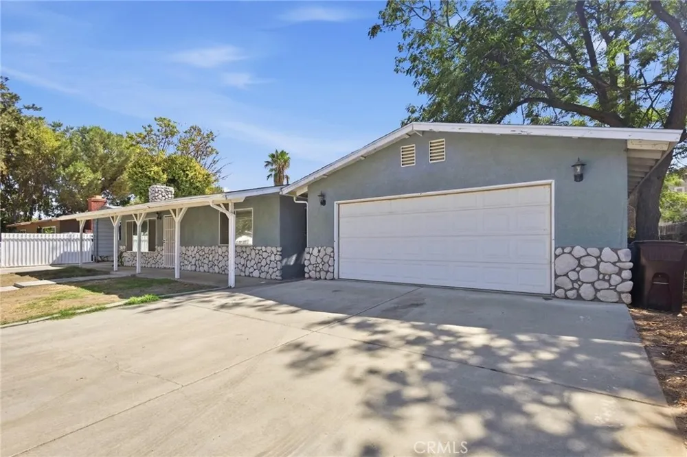 43233 Whittier Hemet, CA 92544