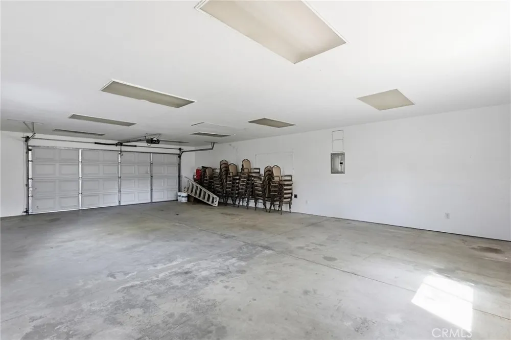 43233 Whittier Hemet, CA 92544