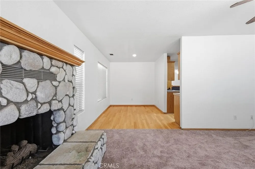 43233 Whittier Hemet, CA 92544