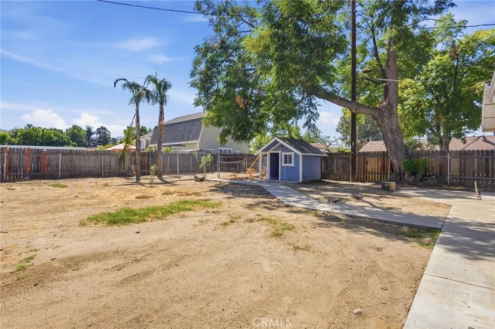 43233 Whittier Hemet, CA 92544