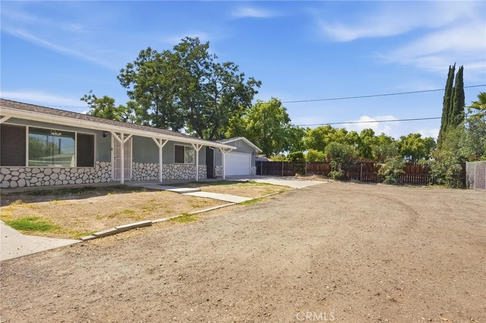 43233 Whittier Hemet, CA 92544