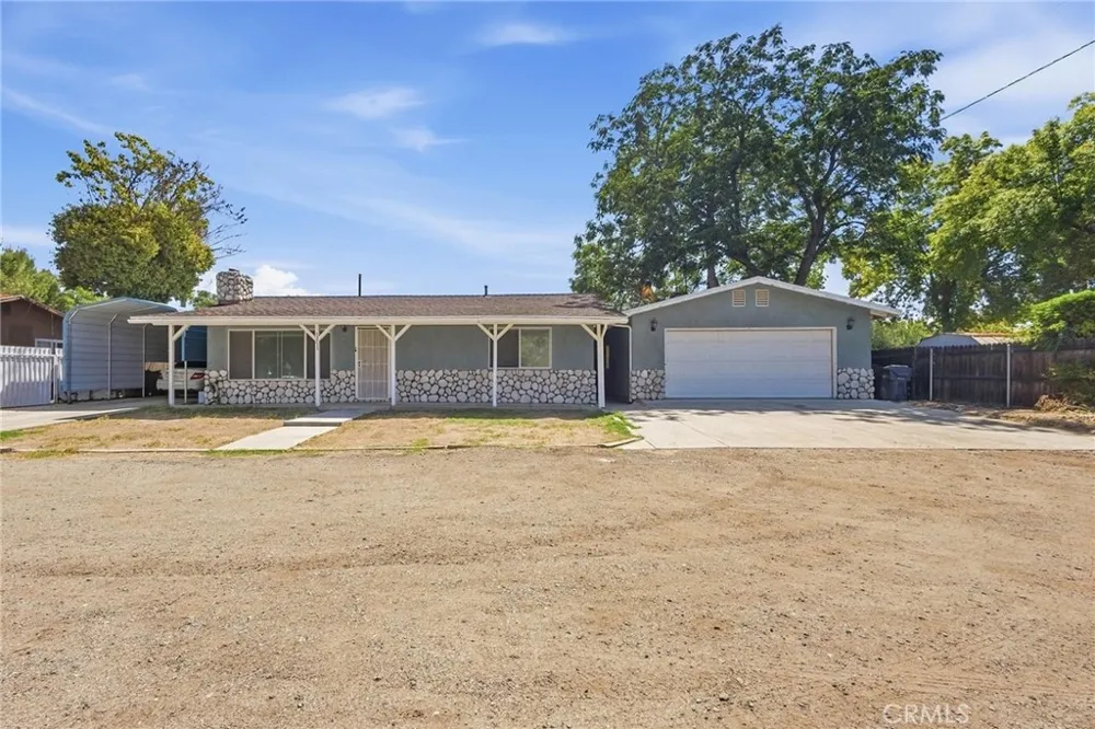 43233 Whittier Hemet, CA 92544