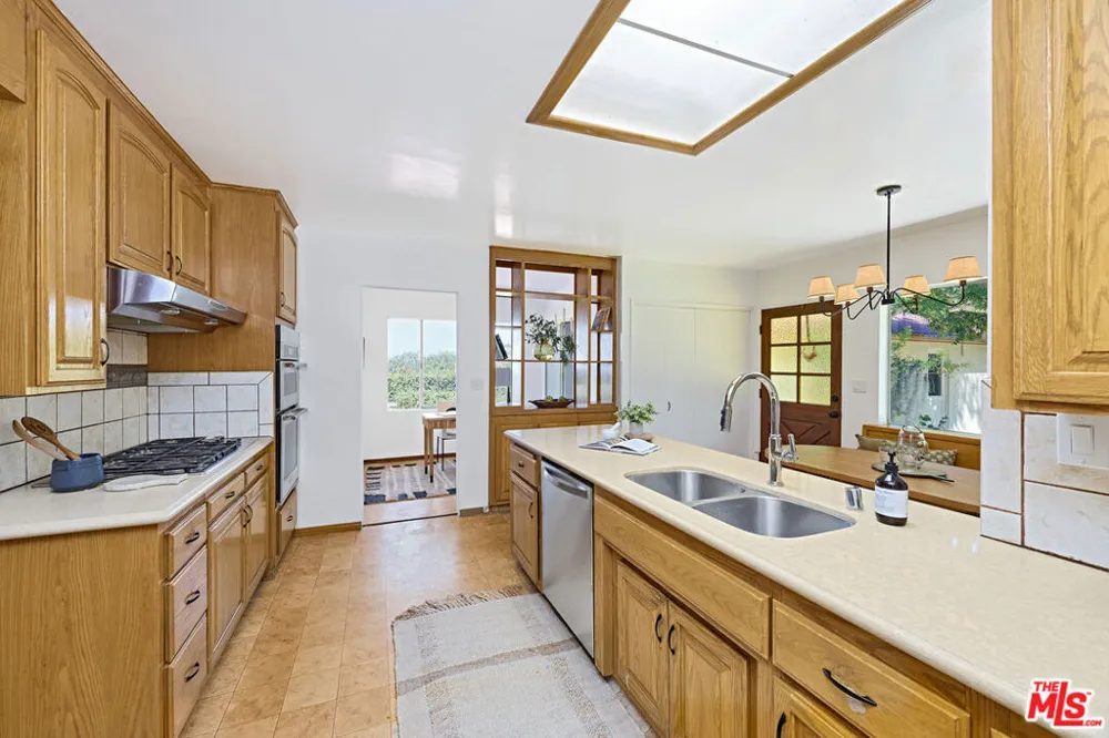 26554 Basswood Avenue Rancho Palos Verdes, CA 90275