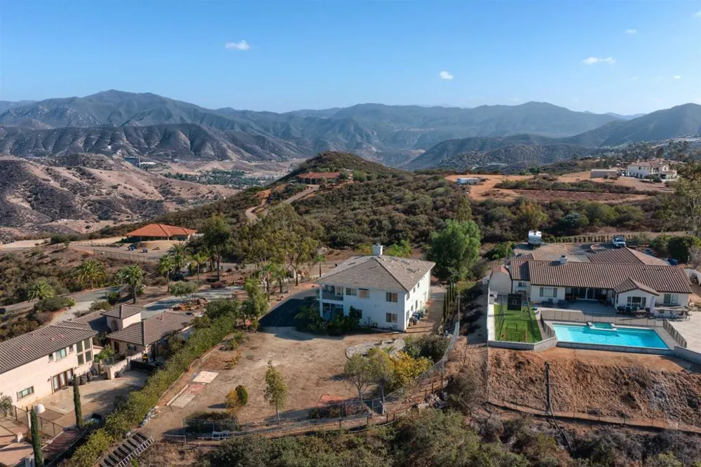 475 Canyon Rim El Cajon, CA 92021