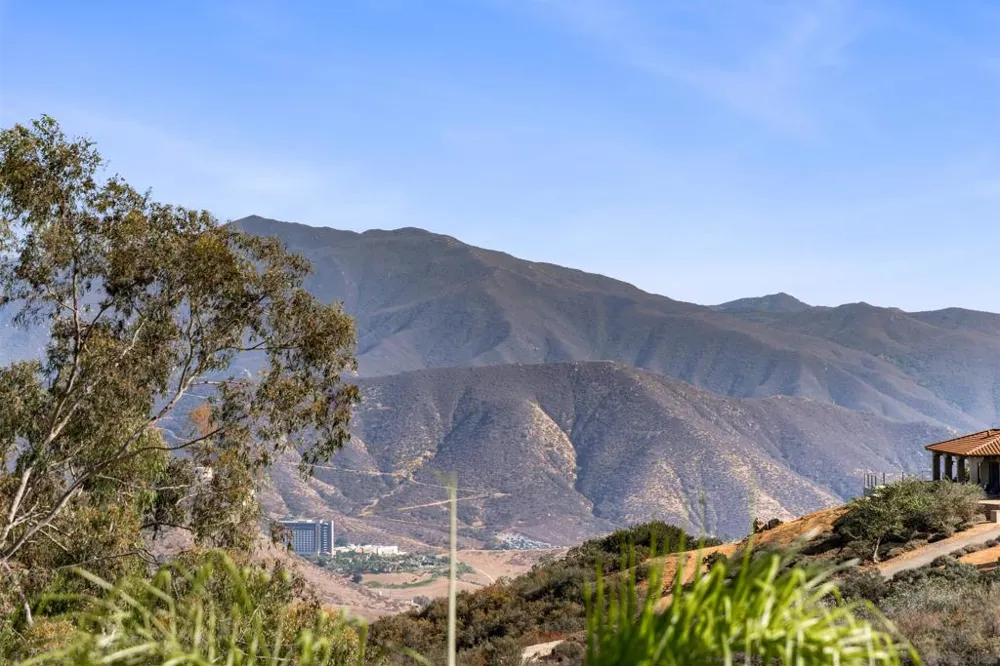 475 Canyon Rim El Cajon, CA 92021