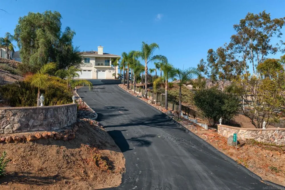 475 Canyon Rim El Cajon, CA 92021
