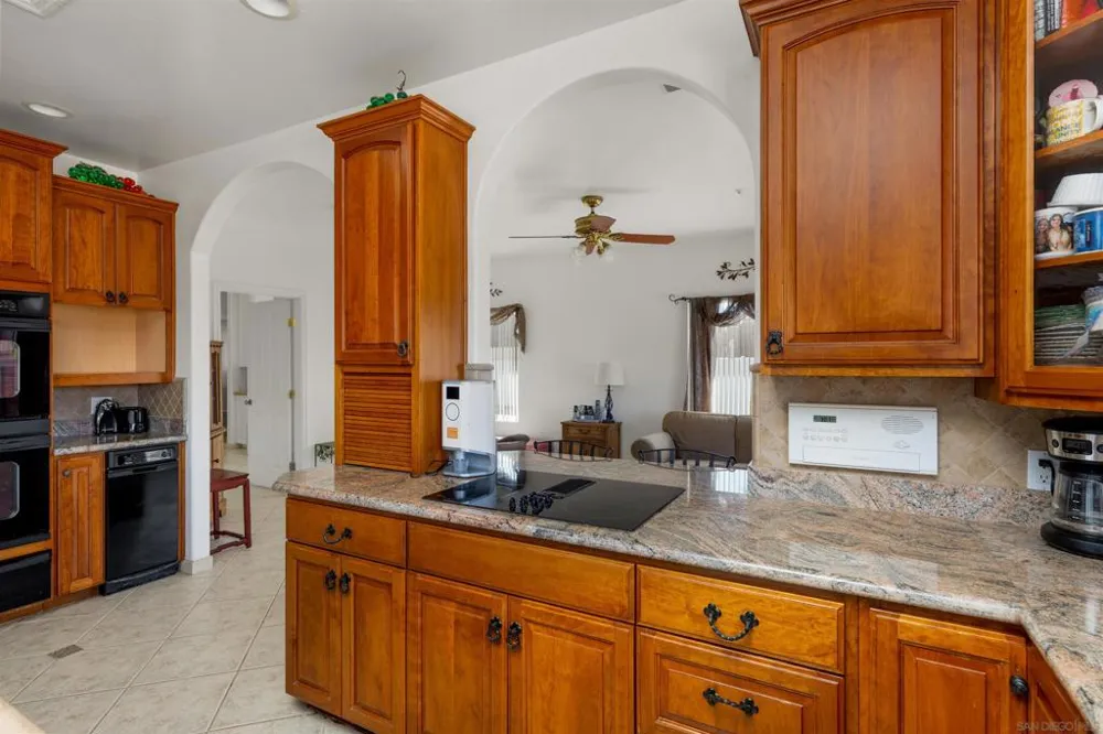 475 Canyon Rim El Cajon, CA 92021