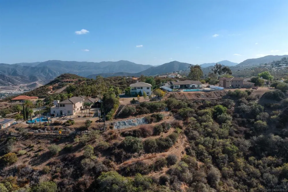475 Canyon Rim El Cajon, CA 92021