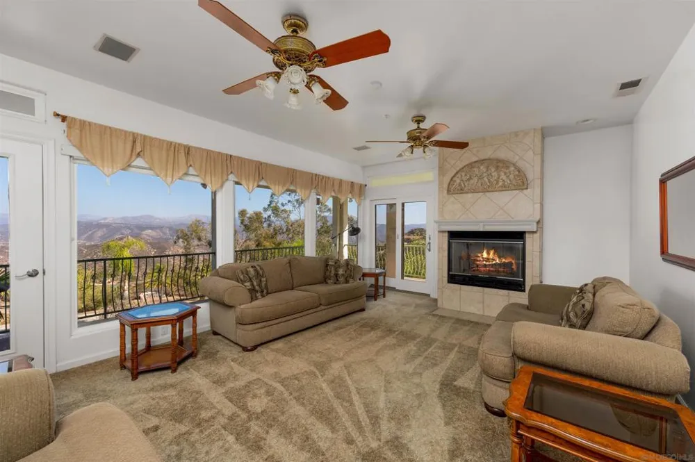475 Canyon Rim El Cajon, CA 92021