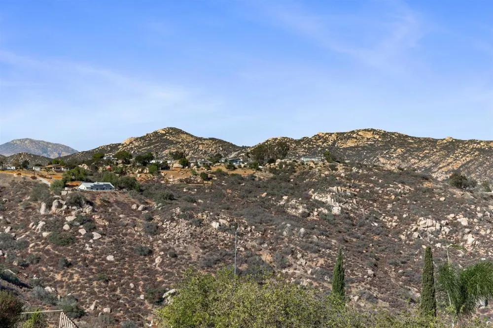 475 Canyon Rim El Cajon, CA 92021