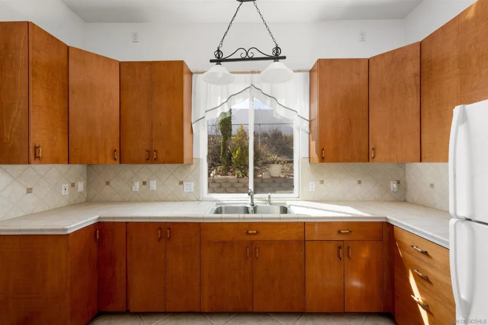 475 Canyon Rim El Cajon, CA 92021