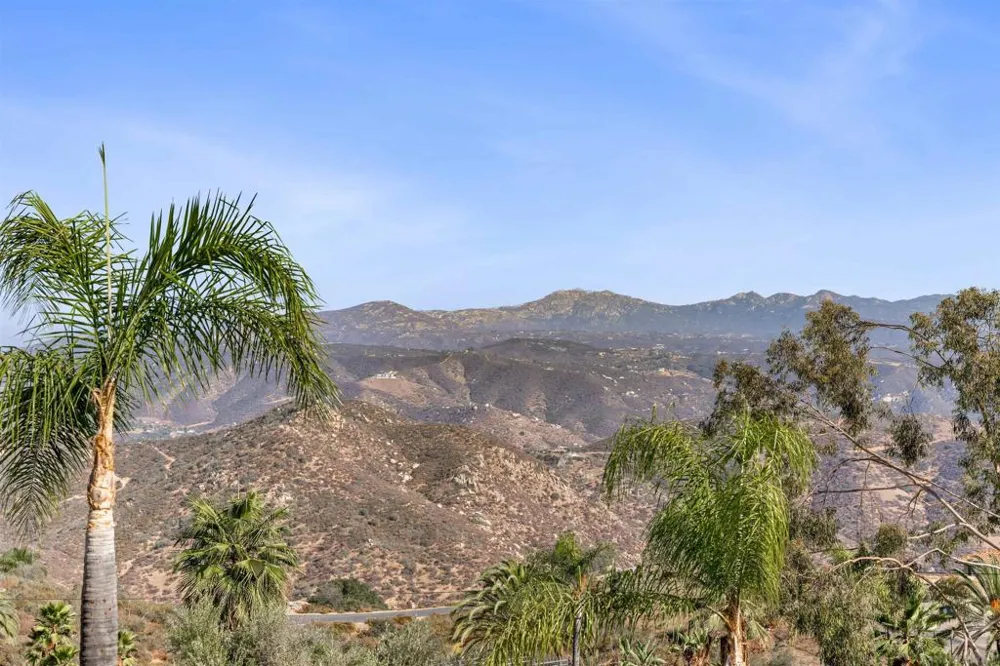 475 Canyon Rim El Cajon, CA 92021