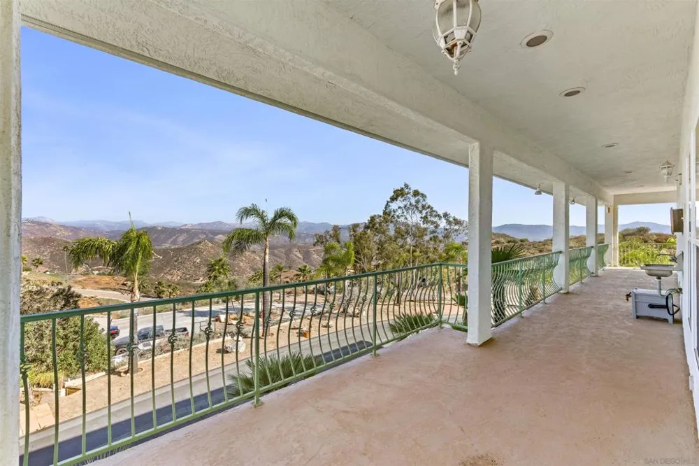 475 Canyon Rim El Cajon, CA 92021