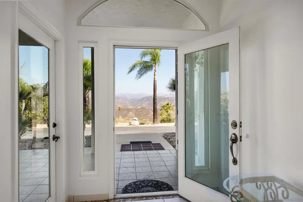 475 Canyon Rim El Cajon, CA 92021