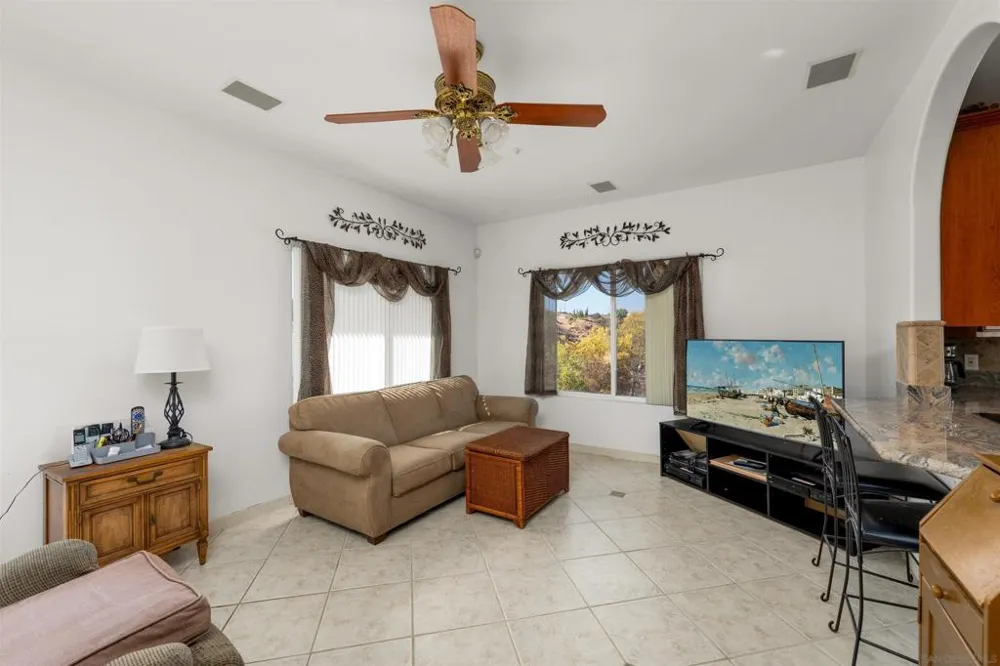 475 Canyon Rim El Cajon, CA 92021