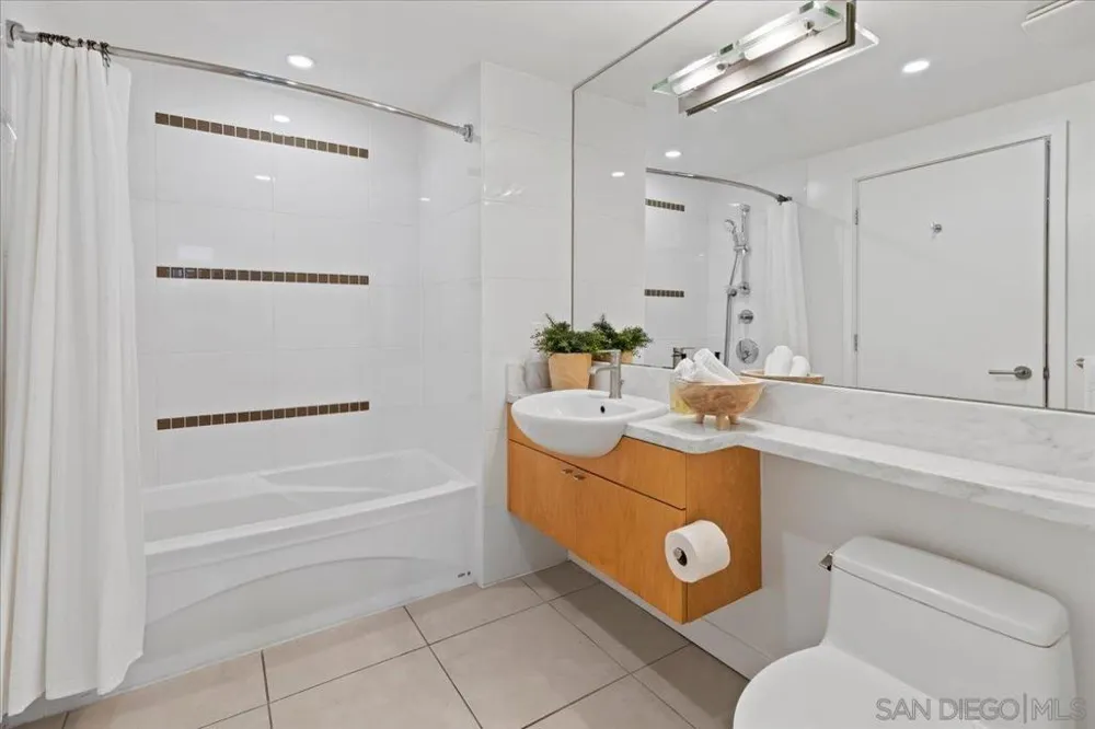 1441 9th Ave #402 San Diego, CA 92101