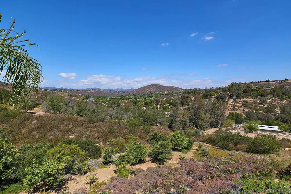 18151 Old Coach Rd Poway, CA 92064
