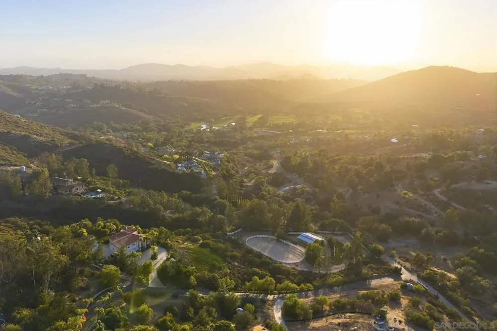 18151 Old Coach Rd Poway, CA 92064