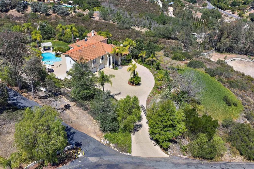 18151 Old Coach Rd Poway, CA 92064