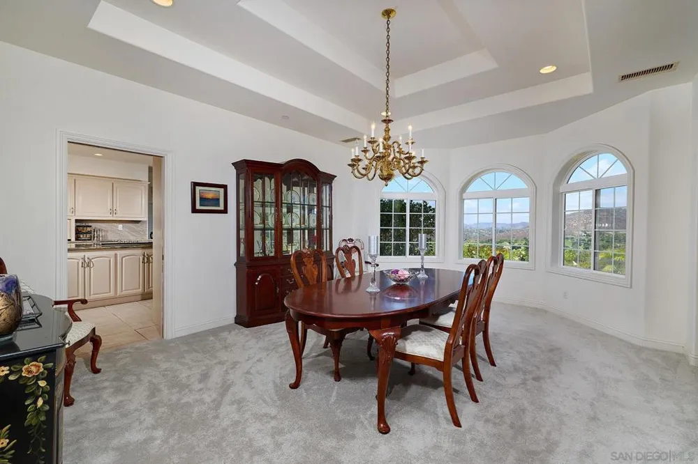 18151 Old Coach Rd Poway, CA 92064