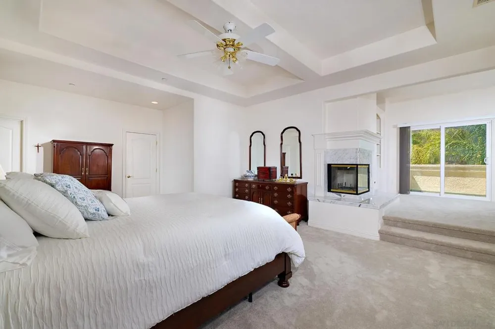 18151 Old Coach Rd Poway, CA 92064