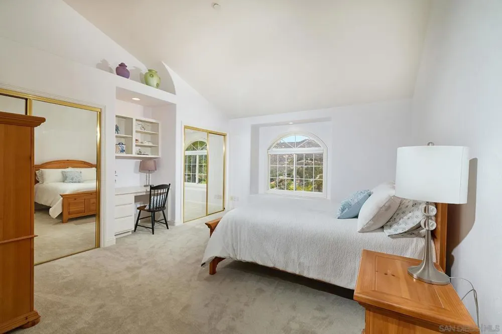18151 Old Coach Rd Poway, CA 92064