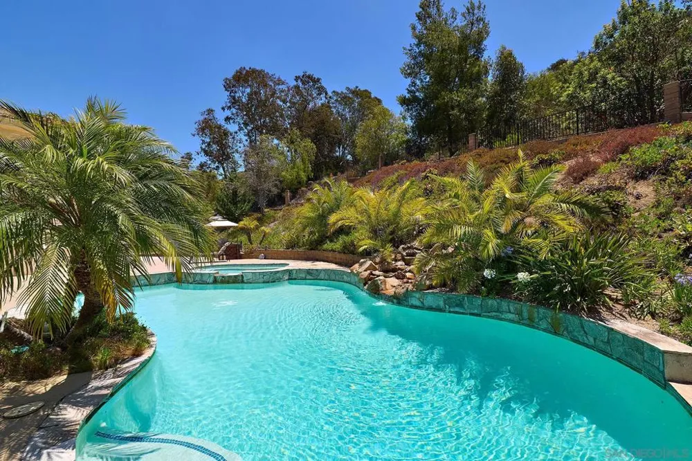 18151 Old Coach Rd Poway, CA 92064