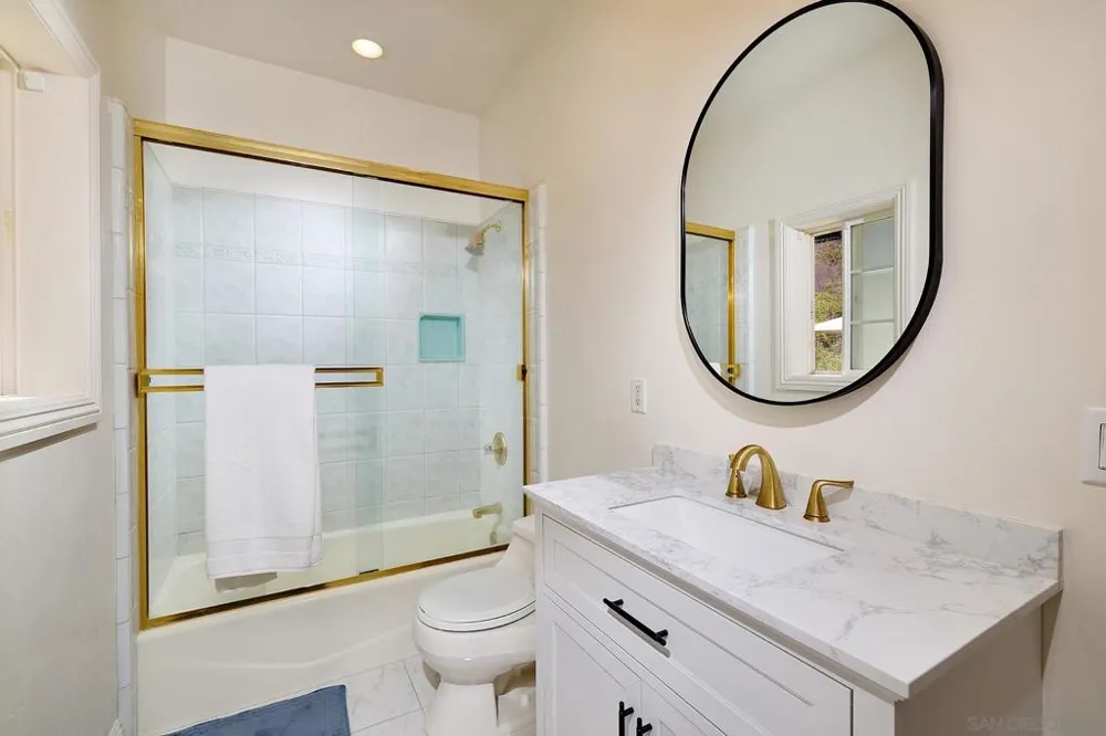 18151 Old Coach Rd Poway, CA 92064