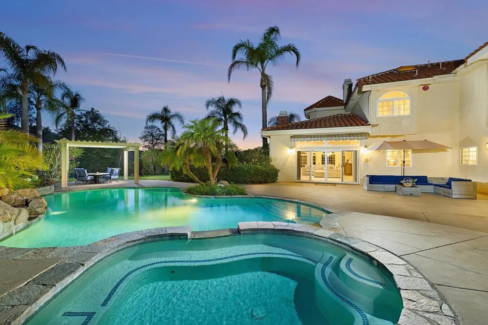 18151 Old Coach Rd Poway, CA 92064