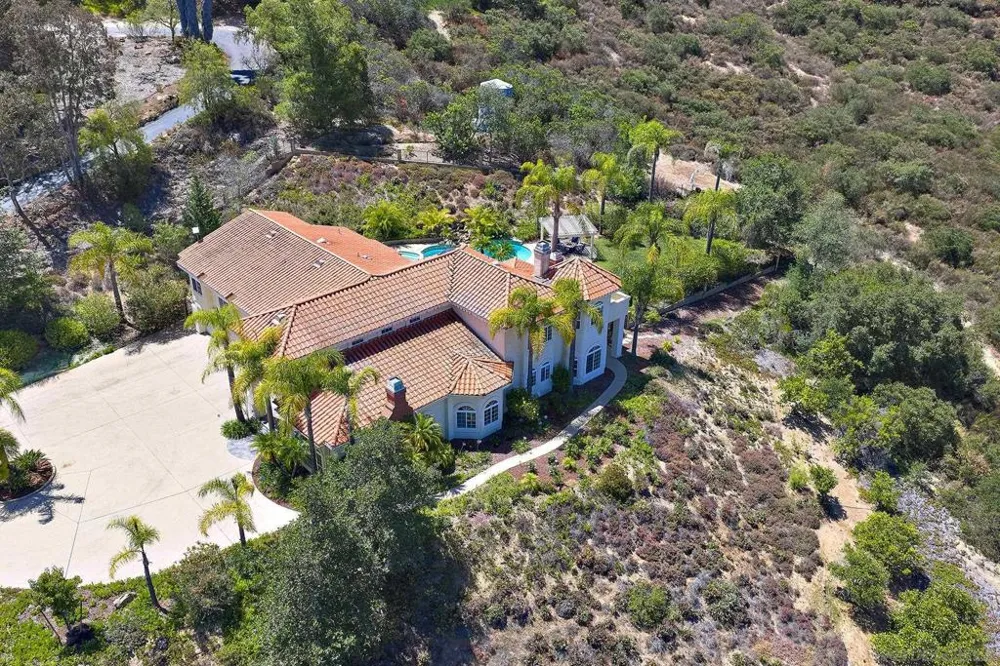 18151 Old Coach Rd Poway, CA 92064