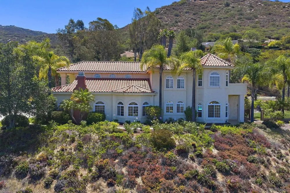 18151 Old Coach Rd Poway, CA 92064