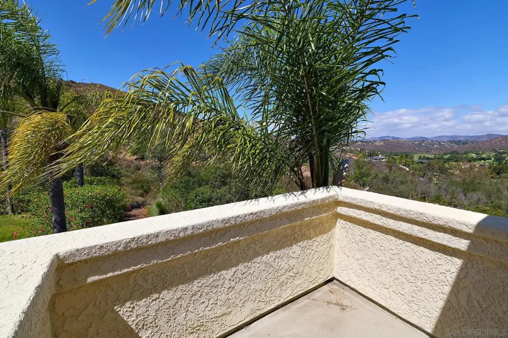 18151 Old Coach Rd Poway, CA 92064