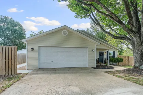 904 E Longview Drive