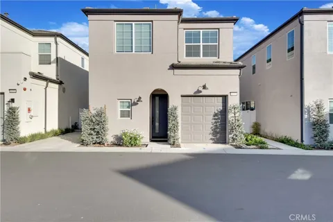 4433 S Fairmount Paseo