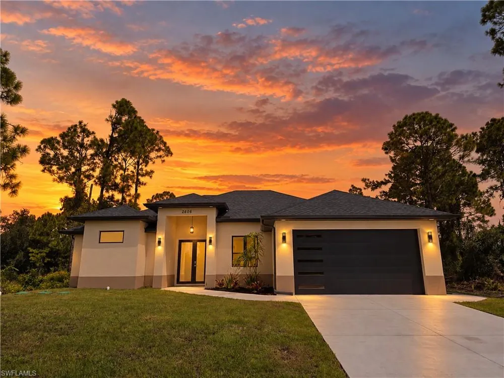2606 43rd Street W Lehigh Acres, FL 33971
