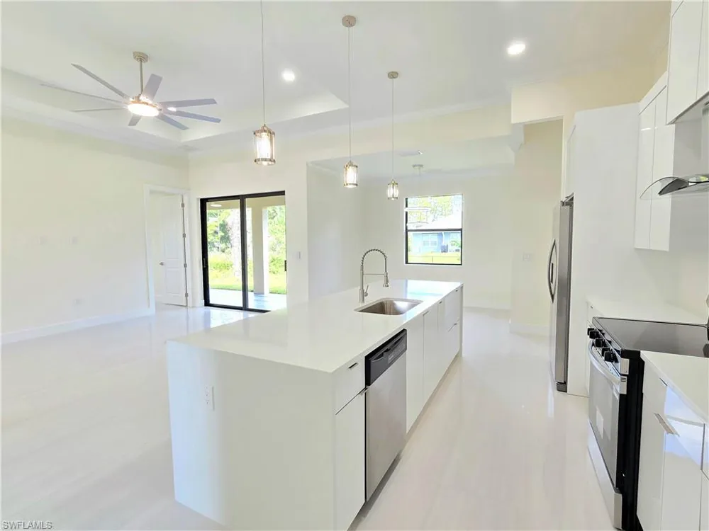 2606 43rd Street W Lehigh Acres, FL 33971
