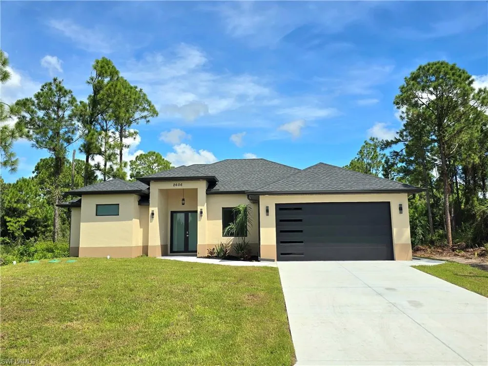 2606 43rd Street W Lehigh Acres, FL 33971