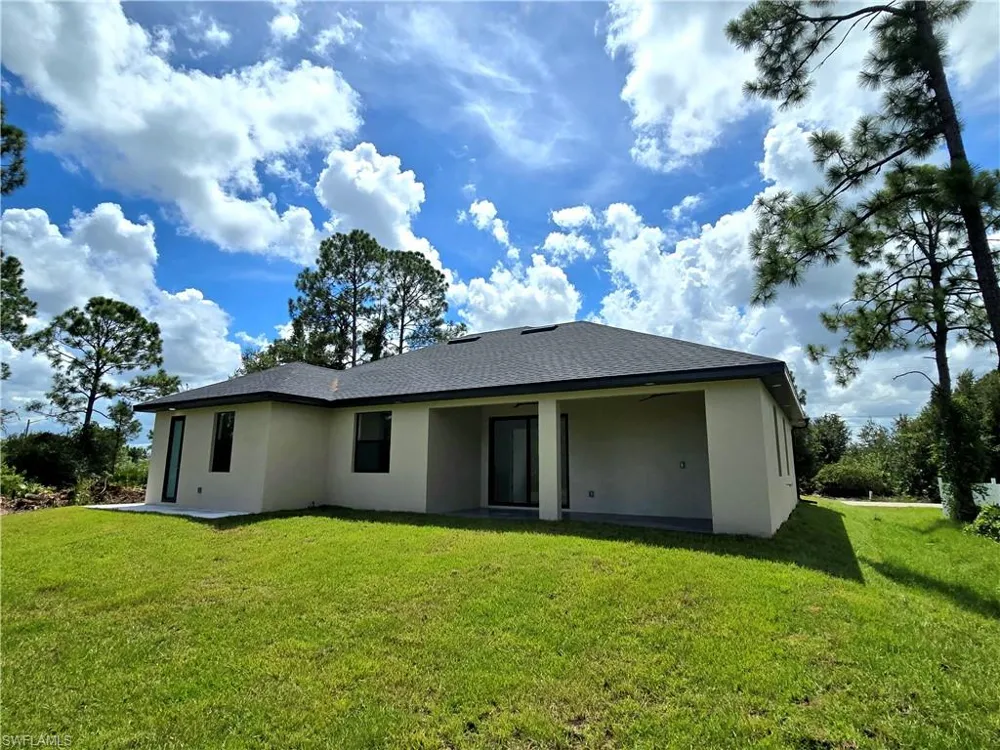 2606 43rd Street W Lehigh Acres, FL 33971