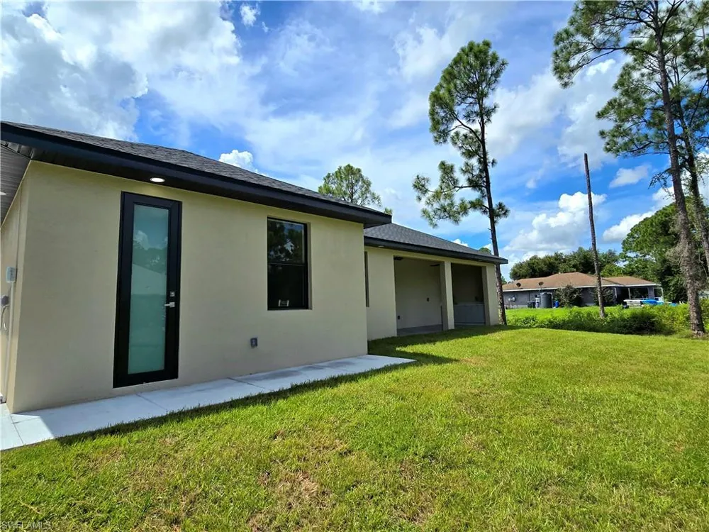 2606 43rd Street W Lehigh Acres, FL 33971