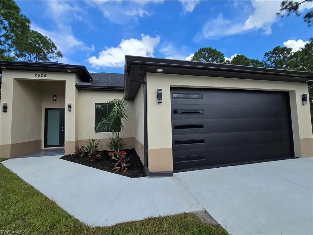 2606 43rd Street W Lehigh Acres, FL 33971