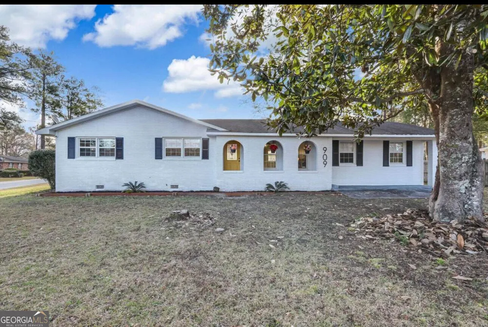 909 Clarks Bluff RD Kingsland, GA 31548