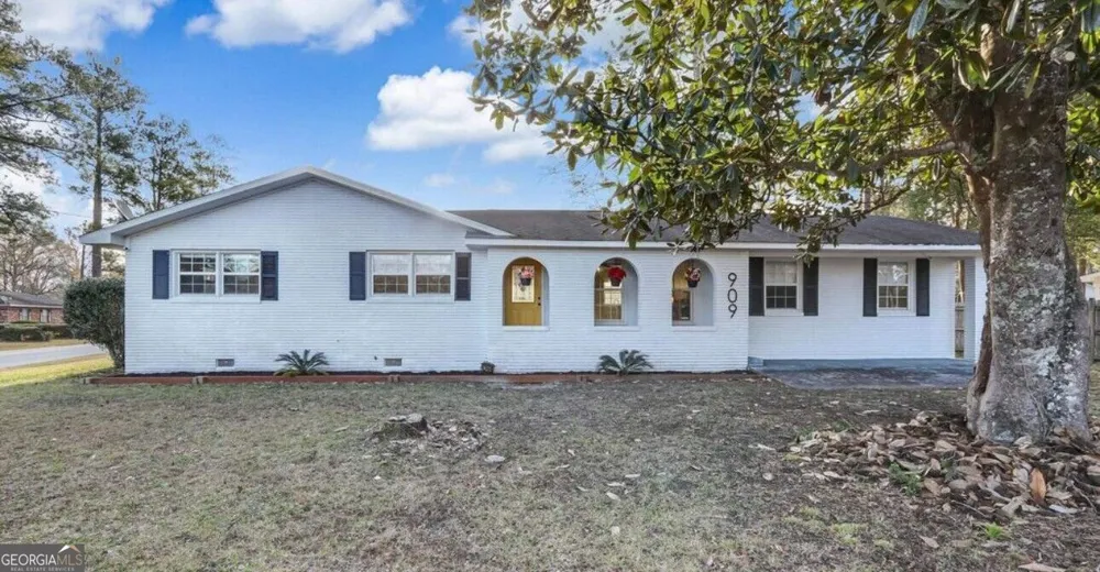 909 Clarks Bluff RD Kingsland, GA 31548