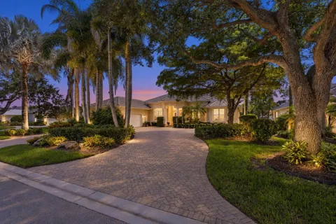 1682 SW FOXPOINT TRAIL