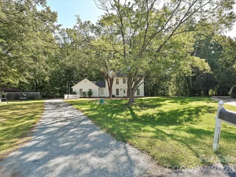 11200 Walking Horse Lane