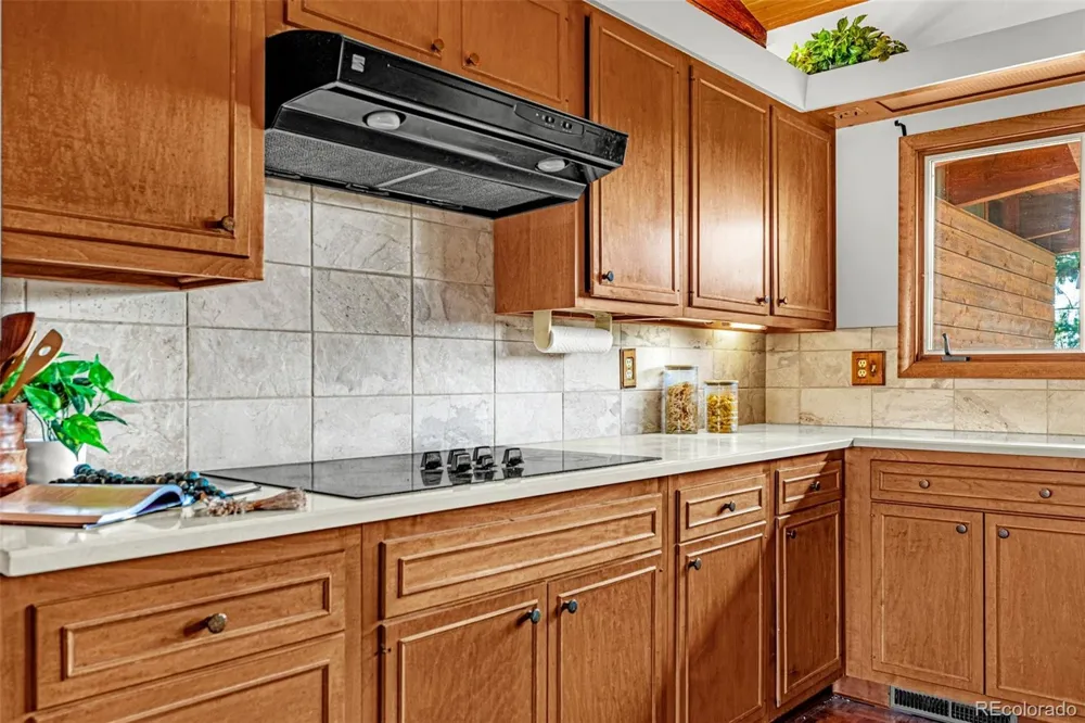 1210 High Point Colorado Springs, CO 80904